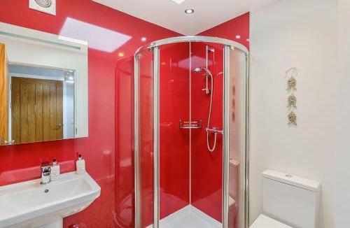 Newton Stewart Ski Chalet | Lord Galloway 32 with Hot Tub