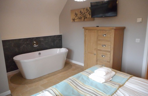 Newton Stewart Cabin | Lord Galloway 35 with Hot Tub, Newton Stewart