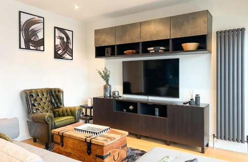 Finnieston Apartment | Lovely 2 Bed Duplex Apartment with Hydro Views