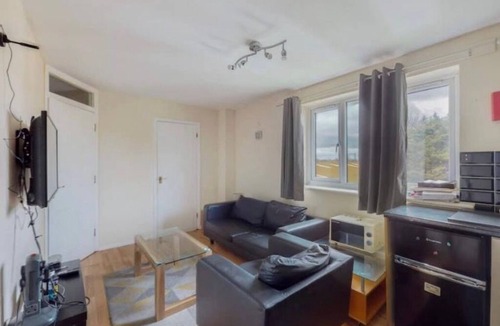 Leytonstone Apartment | Lovely 2-bedroom apartment with WiFi in vibrant London