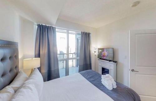 Bay Street Corridor Apartment | Lovely 2Br Condo with Fabulous View in Downtown Toronto