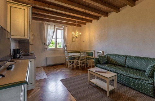 Strassoldo Apartment | Lovely apartment for 6 guests with A/C, WIFI and TV