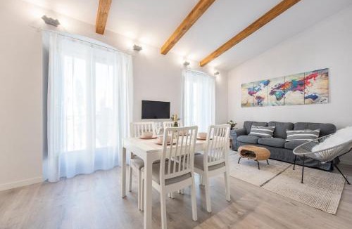 Banyoles Apartment | Lovely and bright apartment in the heart of Banyoles