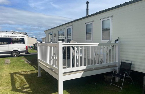 Stranraer House | Lovely and Comfy 3-Bedroom Mobile Home Retreat in Kirkcolm