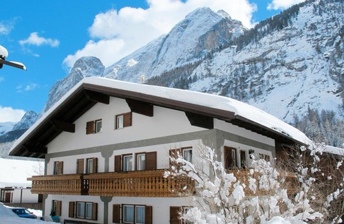 Canazei Apartment | Lovely apartment for 6 people with WIFI, TV and patio