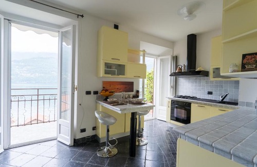 Carate Urio Apartment | Lovely Apartment overlooking the Lake