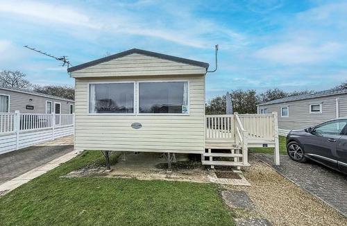 Saxmundham House | Lovely Caravan With Side Decking At Carlton Meres Holiday Park Ref 60038O