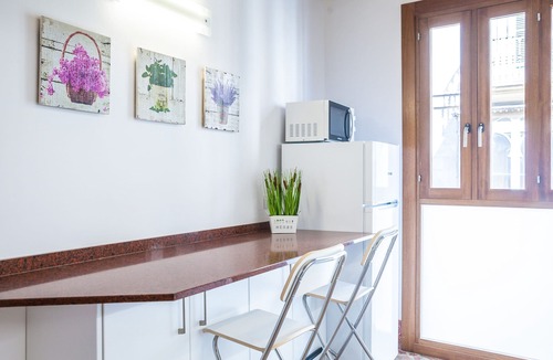 Old Town Apartment | Lovely Central Apartment Can Boss TI Cala Boquer