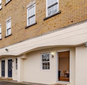 Brentwood Apartment | Lovely Central Brentwood Flat
