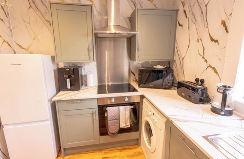 Paisley Apartment | Lovely Paisley Home with Parking - Pass the Keys