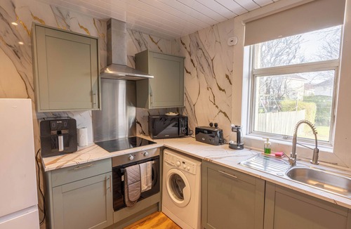 Paisley Apartment | Lovely Paisley Home with Parking - Pass the Keys