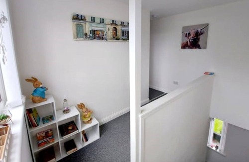 Saltcoats Apartment | Lovely Spacious 3 Bedroom Maisonette in Saltcoats
