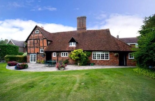 Tring House | Loxley Barn, 1-Bed Cottage Retreat