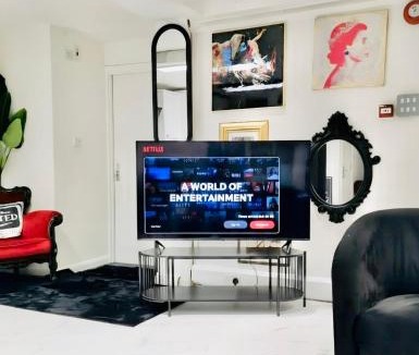 Bermondsey Apartment | Luxurious 2-bed flat by Tower Bridge