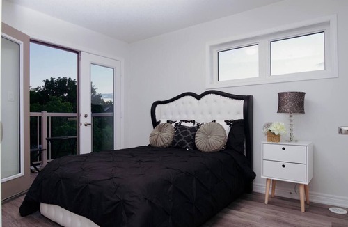 Beamsville House | Luxurious 2 Bedroom Townhouse