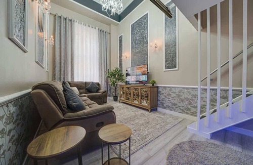 City Centre Glasgow Condo | Luxurious 2BR Apartment, Glasgow City Centre