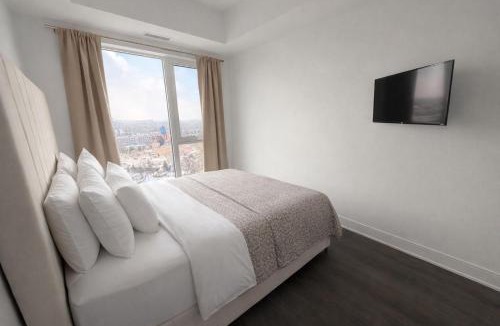 Kitchener Apartment | Luxurious Condo - Gym,Pool,Sauna,Bowling Alley,Hot Tub,Lounge