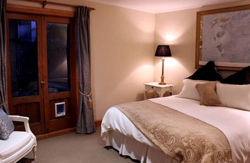 Ngatimoti Cabin | Luxurious Deluxe Suite in Lodge near Nelson in the Tasman Bay