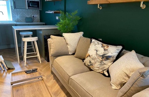 Eyemouth Apartment | Luxurious one-bedroom seaside apartment