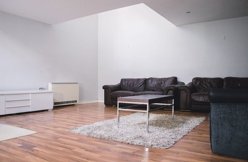North Woolwich Apartment | Luxurious penthouse studio in London