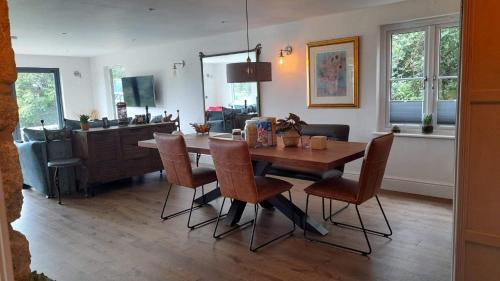 Saint Erth Praze House | Luxurious property set in the heart of Cornwall with breathtaking views -Rhubarb Cottage