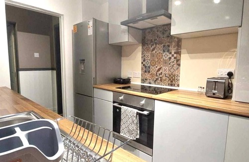 East Kilbride Apartment | Luxurious studio room in the heart of East Kilbride 10mins from a hospital