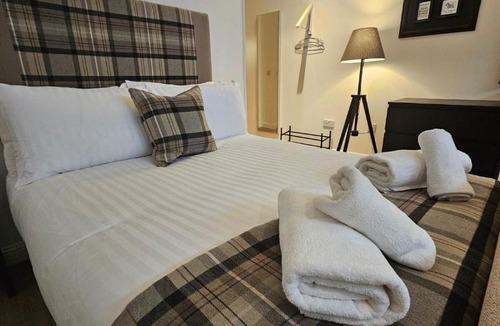 Balmaha Apartment | Luxury 1 Bedroom apartment with Loch View BLL