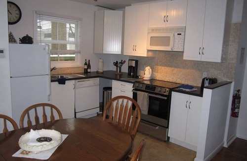 Old Town Historic District Cottage | Luxury 1835 Cottage. Free Parking.Right in historic centre and near Shaw Theatre