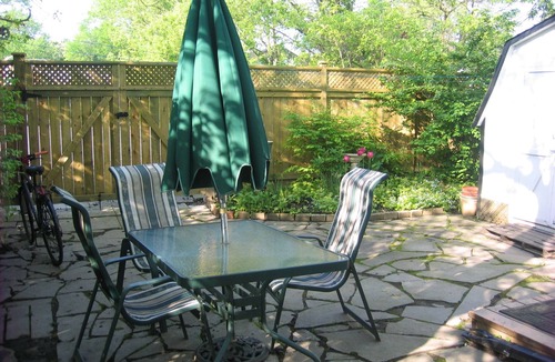 Old Town Historic District Cottage | Luxury 1835 Cottage. Free Parking.Right in historic centre and near Shaw Theatre