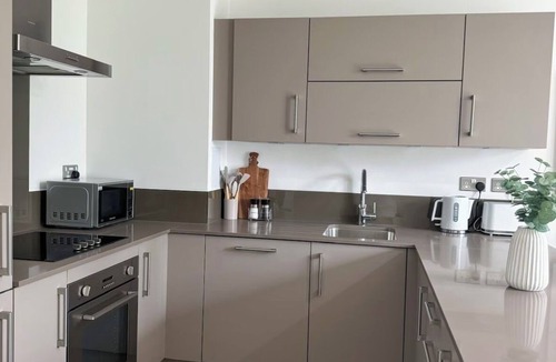 Lansbury Apartment | Luxury 2 bed Apartment Near Canary Wharf