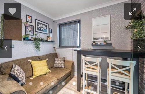Lansbury Apartment | Luxury 2 BR Flat in Canary Wharf