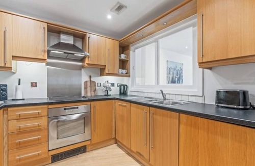 The Westside Apartment | Luxury 2BR Apartment w/Balcony views + Parking