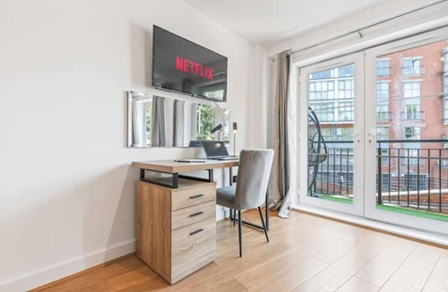 The Westside Apartment | Luxury 2BR Apartment w/Balcony views + Parking