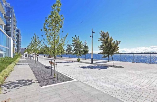 St. Lawrence Condo | Luxury 3bd-3 bath condo with spectacular views 🌅 of the Lake & Toronto islands.