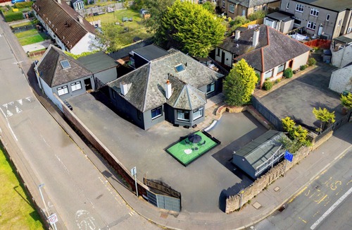 Liberton House | Luxury 5BD, Gym, Parking, Bus to Airport, Sleeps10