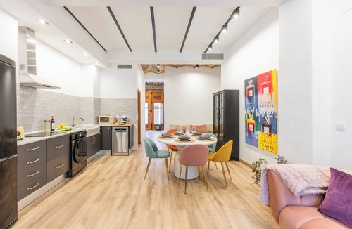 El Cabanyal Apartment | Luxury apartament, very close to Cabañal Beach, Netflix, Late Checkout