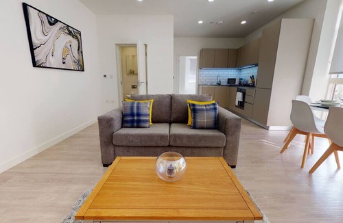 Stevenage Apartment | Luxury Apartment - Town Centre North Stevenage