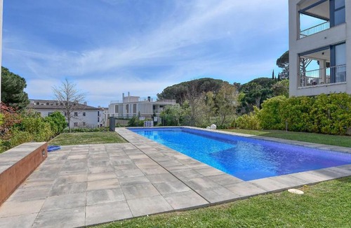 Calella de Palafrugell Apartment | Luxury Central Apartments, Illa Blanca, Calella