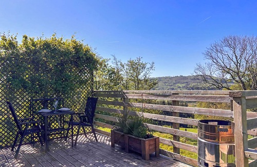 Sutton-in-Craven Cottage | Luxury farm stays made simple.