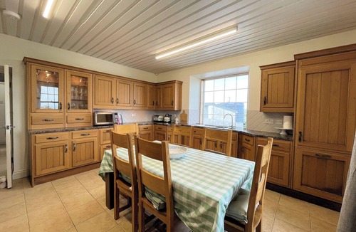 Newton Stewart House | Luxury Farmhouse Retreat with Sea Views & Hot Tub - Pass the Keys