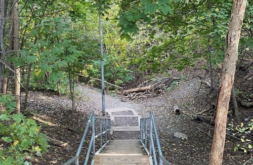 Deer Park Condo | Luxury Forest Hill Condo/Steps to UCC. BSS & Downtown/Summer Short-Term