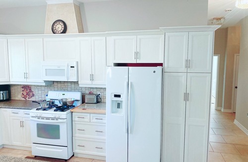 King House | Luxury Guest House In King City