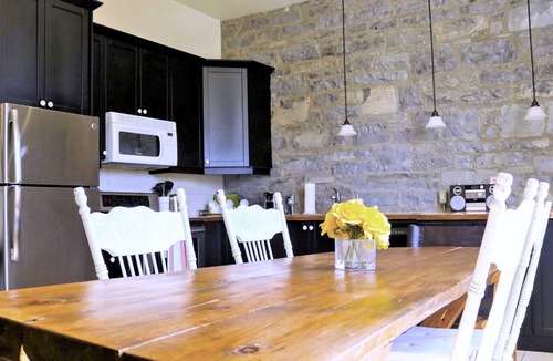 Kingston Apartment | Luxury Limestone Suite is a Home Away from Home