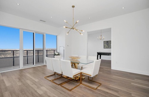 Humber Bay Condo | Luxury Penthouse Suite