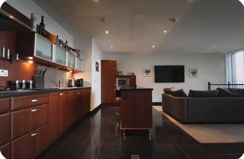 Glasgow Westend Apartment | Luxury Riverside Penthouse Apartment minutes walk from SEC and OVO Hydro