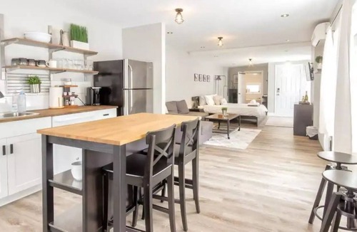 Downtown Gatineau House | Luxury Riverview studio apt. 10min 2 DTWN Ottawa