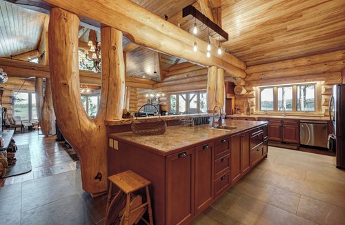 Catchacoma Cottage | Luxury Scandinavian Log Cottage; 600ft of Private Waterfront; Sleeps 16-20 ppl