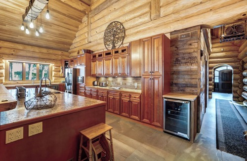 Catchacoma Cottage | Luxury Scandinavian Log Cottage; 600ft of Private Waterfront; Sleeps 16-20 ppl