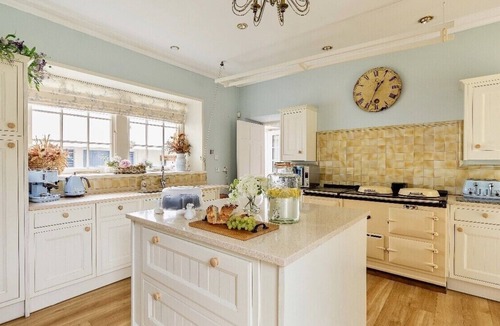 Kirkmichael House | Luxury Scottish Manor house + 9-Seater Jacuzzi + 21-Seater BBQ Cabin
