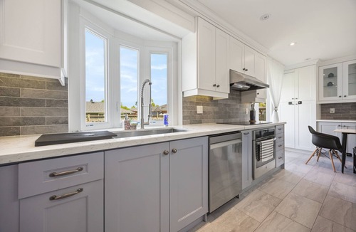 Pickering House | Luxury Stay W/Chef’s Kitchen
